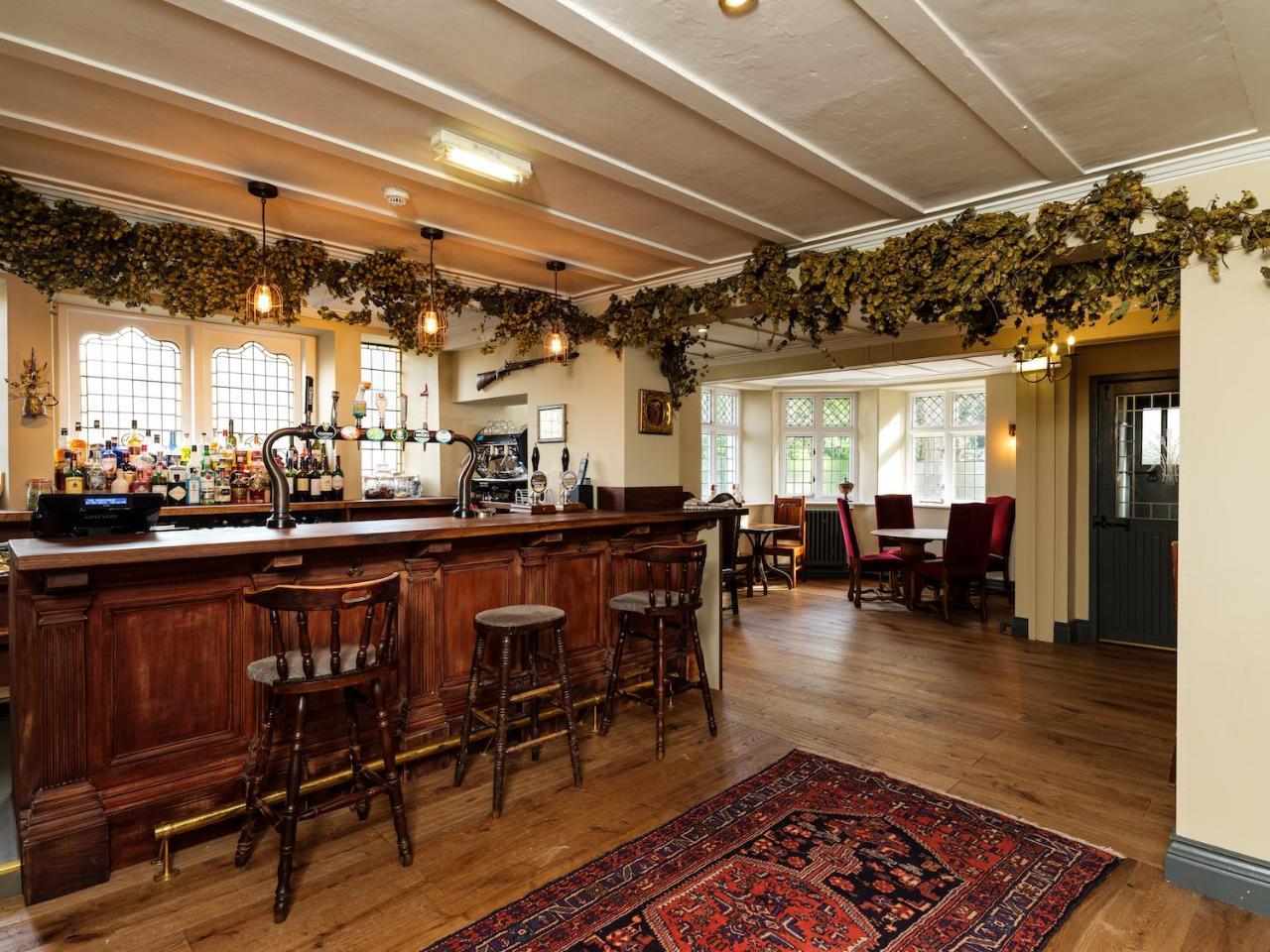 Hotel The Wheatsheaf At Beetham Sandside  Esterno foto